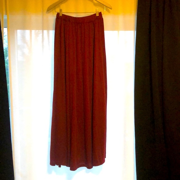 Maroon Maxi Skirt - Picture 1 of 3